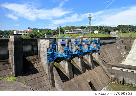亀山ダム（君津市） 67090352