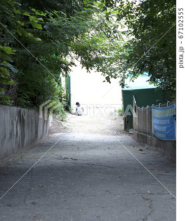 下り坂 人 人間 67102555