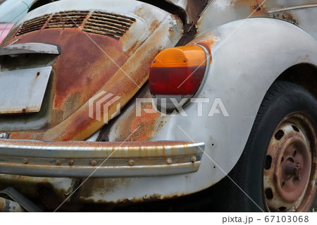 錆びた車 イメージの写真素材