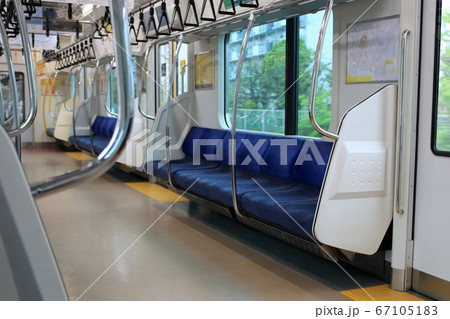 電車の車内 イメージ 電車の車内 イメージ 67105183