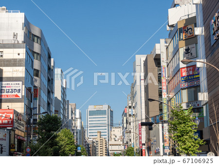 【羽田空港新ルート】旅客機が都心上空を飛行する　五反田駅付近 67106925