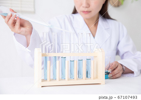 研究・科学者イメージ 67107493