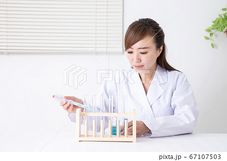 研究・科学者イメージ 67107503