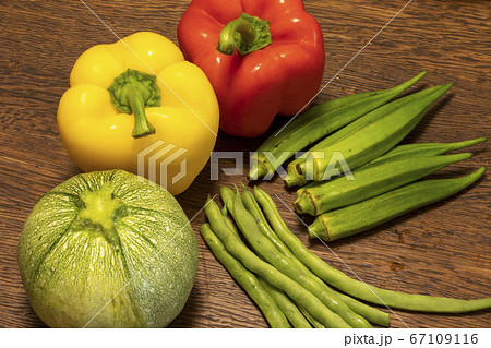 夏野菜、緑黄色野菜 夏野菜、緑黄色野菜 67109116