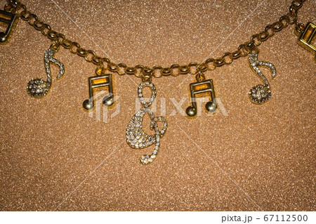 Bracelet with music note charms Bracelet with music note charms 67112500