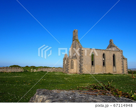 古い教会跡 アラン諸島イニシュモア島 古い教会跡 アラン諸島イニシュモア島 67114948