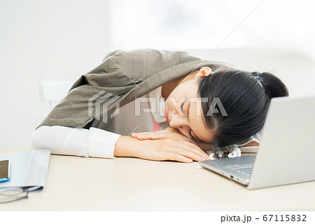 Business woman 67115832