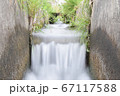 用水路の中から 67117588