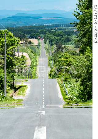 ジェットコースターの道 / 北海道 美瑛町の観光イメージの写真素材