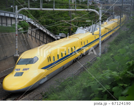 ドクターイエロー　大津市石山付近にて 67124190