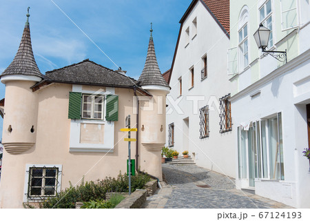 ヨーロッパの可愛い街並み オーストリア メルク の写真素材