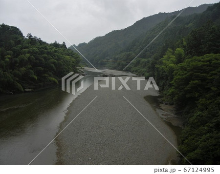 日本の川景色：香肌峡の櫛田川 67124995