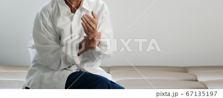 arthritis old person and Elderly woman female arthritis old person and Elderly woman female 67135197