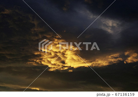夕空の輝き 67136159