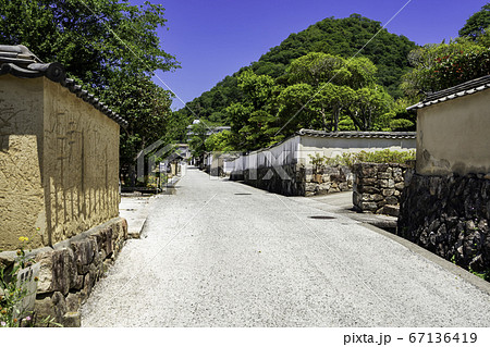 石火矢町ふるさと村　武家屋敷の街並み　岡山県高梁市 67136419