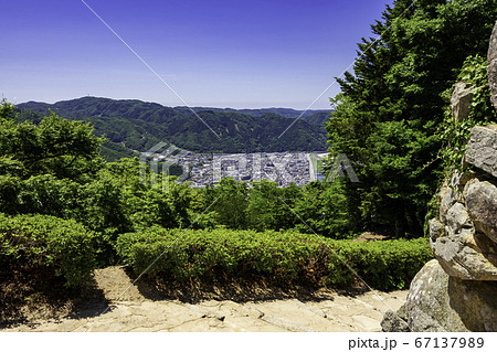 備中松山城　高梁市街眺望　岡山県高梁市 67137989