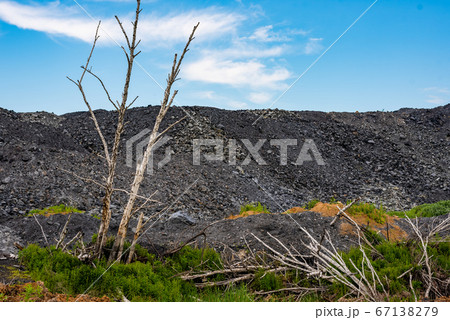 Dumps of waste rock in coal mining 67138279