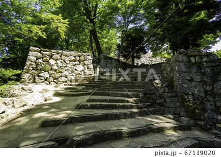 備中松山城　石垣と石段　岡山県高梁市 67139020