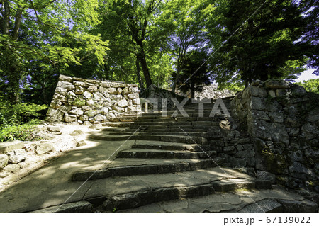 備中松山城　石垣と石段　岡山県高梁市 67139022
