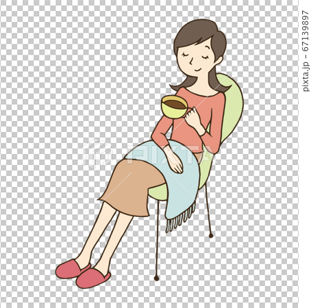 座って寛ぐ女の人　ベクター版 67139897