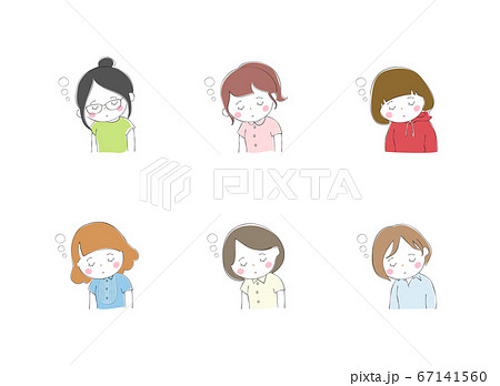 うとうと居眠りをする　若い女性の表情バリエーション 67141560