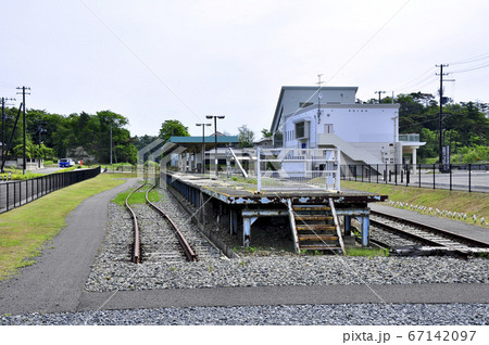 みちのく潮風トレイル　東日本大震災遺構　JR仙石線旧野蒜駅プラットホーム 67142097