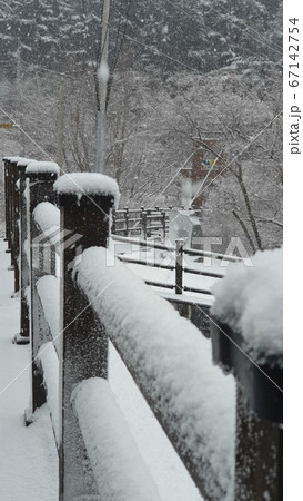 目 冬 雪花 67142754