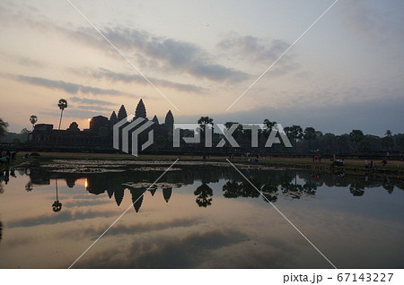 カンボジア　アンコールワット 67143227