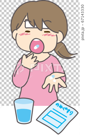 薬を飲む女性 67143330