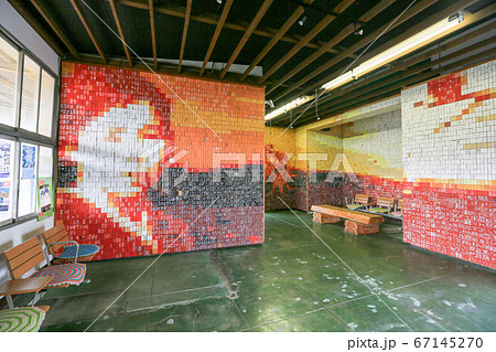 山口県　長門市　仙崎駅の風景 67145270