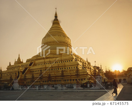 Shwezigon pagoda Myanmar Landmark sunset view Bagan architecture 67145575