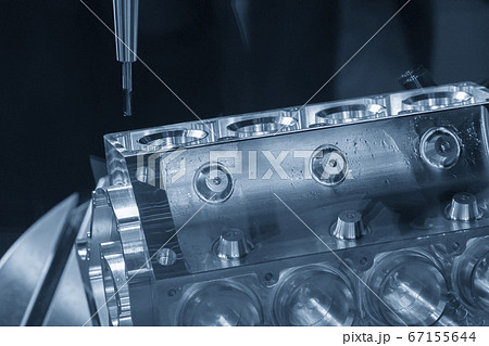 The  5-axis CNC milling machine  . 67155644