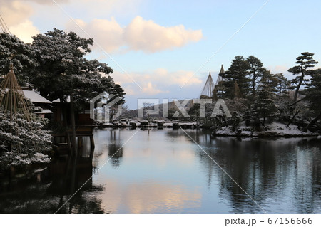 石川 金沢 雪の兼六園 霞ヶ池 石川 金沢 雪の兼六園 霞ヶ池 67156666