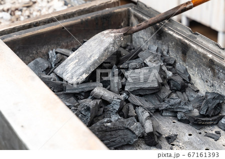 barbecue preparation charcoal grill for igniting barbecue preparation charcoal grill for igniting 67161393
