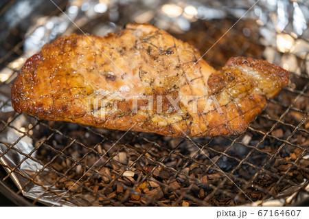 フライパンで作る、豚肉の燻製 67164607