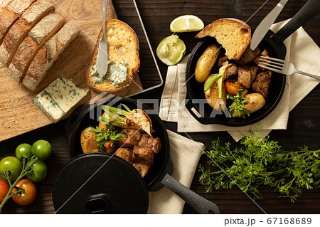 パンとビーフステーキグリル 67168689