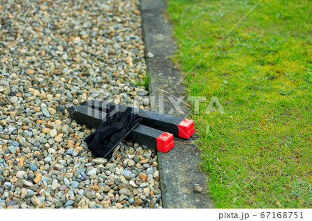 土地の境界　杭　測量　イメージ 67168751