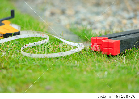 土地の境界　杭　測量　イメージ 67168776