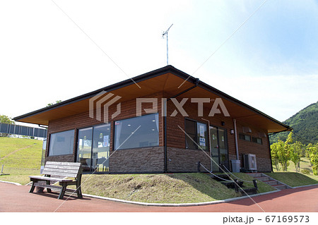 ゴルフ場の売店 67169573