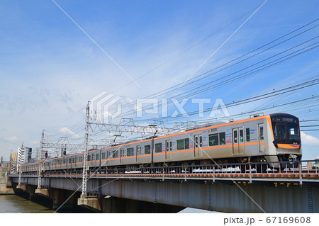 中川橋梁を渡る3100形京成電車 中川橋梁を渡る3100形京成電車 67169608