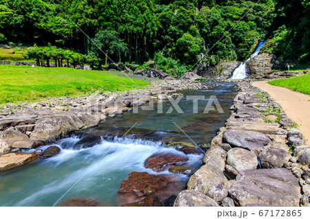 新緑の大樽の滝　河川公園やすらぎの里　【長崎県東彼杵郡】 67172865