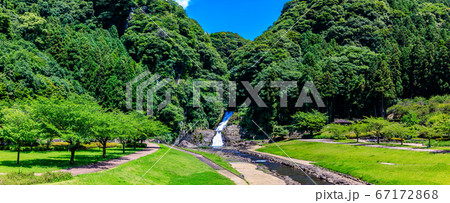 新緑の大樽の滝　河川公園やすらぎの里　パノラマ　【長崎県東彼杵郡】 67172868