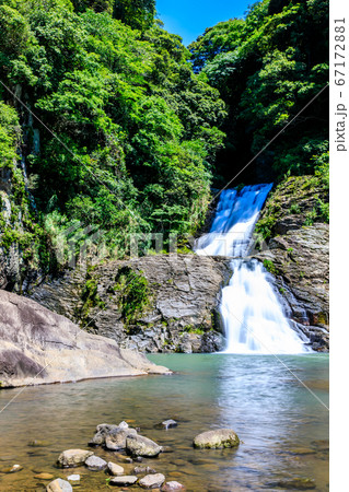 新緑の大樽の滝　河川公園やすらぎの里　【長崎県東彼杵郡】 67172881