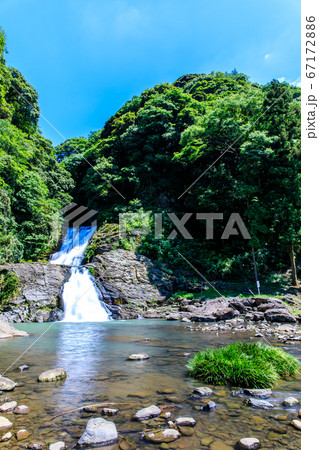 新緑の大樽の滝　河川公園やすらぎの里　【長崎県東彼杵郡】 67172886