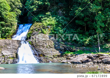 新緑の大樽の滝 河川公園やすらぎの里 【長崎県東彼杵郡】 新緑の大樽の滝 河川公園やすらぎの里 【長崎県東彼杵郡】 67172899