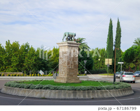 カピトリーノの狼　ロムルスとレムス（スペイン・メリダ） 67186799