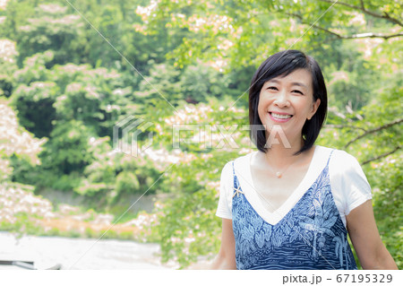 初夏の御岳渓谷を楽しむ旅女子 渓流を楽しむ 森ガール 苔を楽しむ 苔ガール 初夏の御岳渓谷を楽しむ旅女子 渓流を楽しむ 森ガール 苔を楽しむ 苔ガール 67195329
