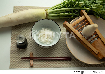 鬼おろしで大根おろし 67196323