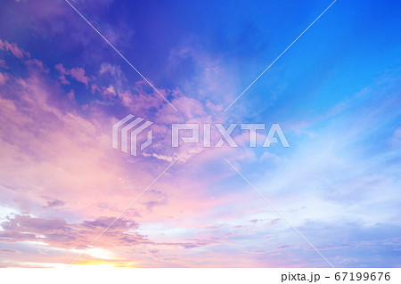 朝焼けの空 67199676