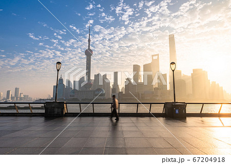 《上海》上海の夜明け・中国経済の中心 《上海》上海の夜明け・中国経済の中心 67204918